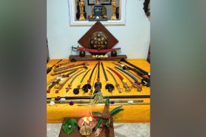 Arms Worship Tradition in Angre Dynasty