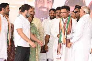 Ashok Tanwar Rejoins Congress