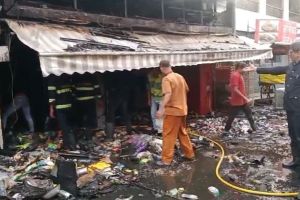 fire broke out in shop at Pune station area pune