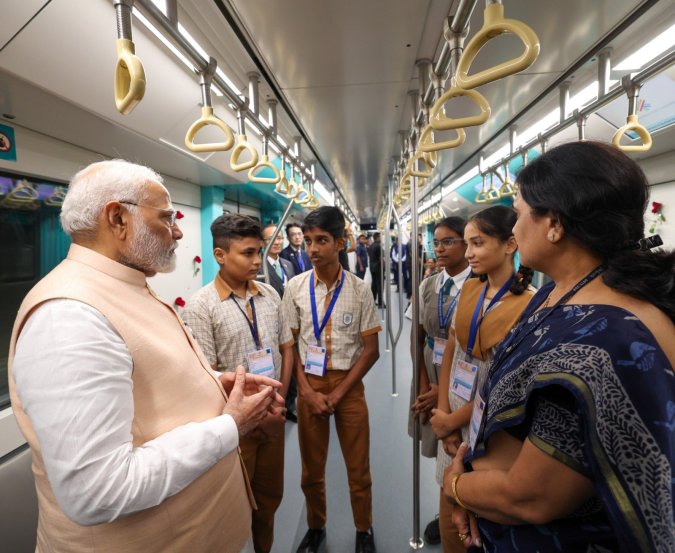 PM Modi Inaugurates Mumbai Metro 3 BKC To Aarey photo