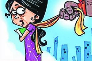 Women molested by scrap sellers in Sagaon Dombivli