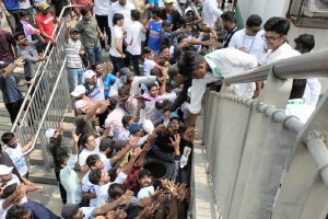 people who came to watch the India-New Zealand Test match in Pune clamor for water pune news