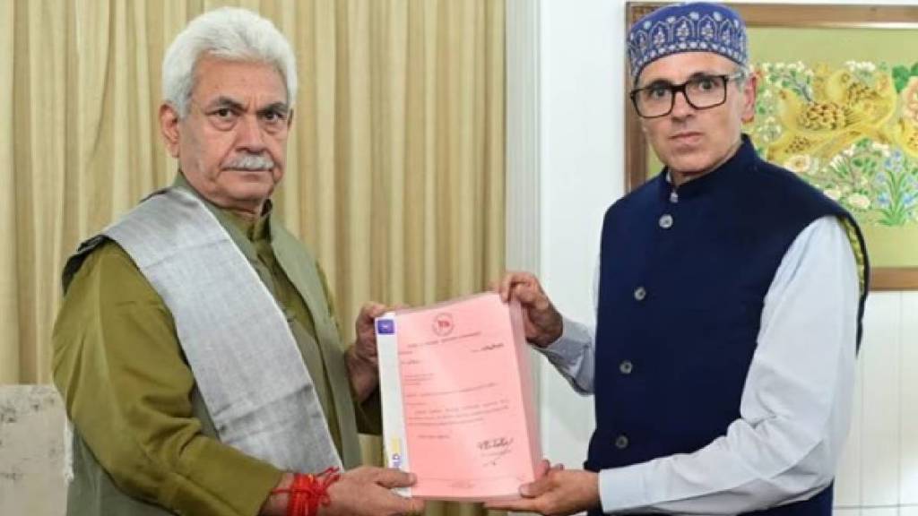 Jammu and Kashmir National Conference Vice President Omar Abdullah with LG Manoj Sinha in Srinagar.