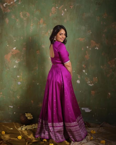 Kunjika Kalwint Purple Lehenga Look