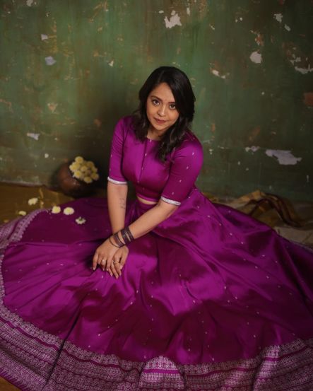 Kunjika Kalwint Purple Lehenga Look