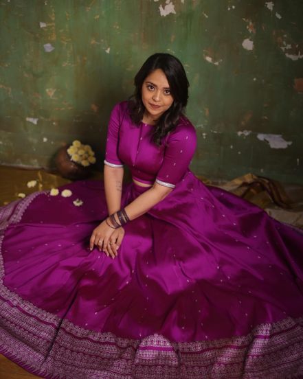 Kunjika Kalwint Purple Lehenga Look