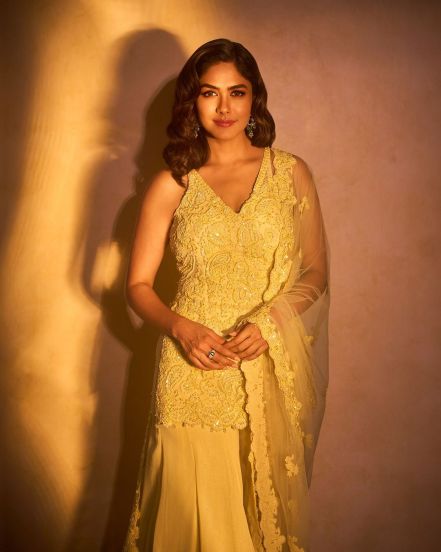 Mrunal Thakur Diwali 2024 Photoshoot