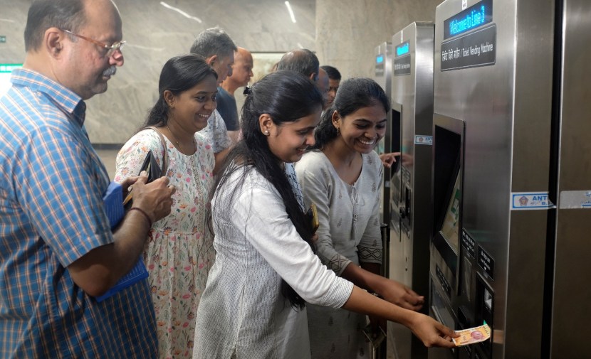 Mumbai Metro 3 Aarey JVLR Station Bandra Kurla Complex