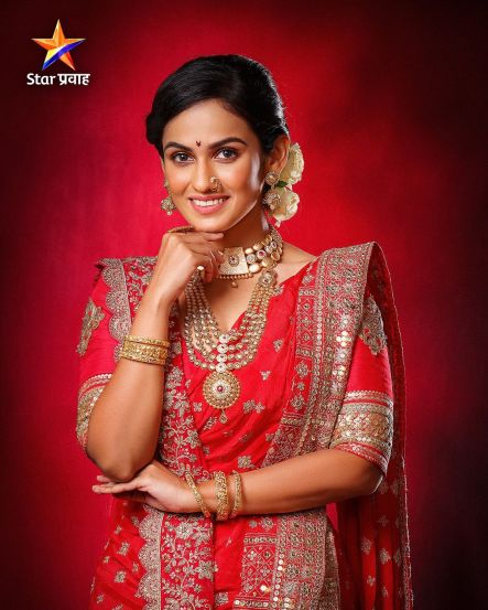 Navratri 2024 Marathi Actress Red Saree