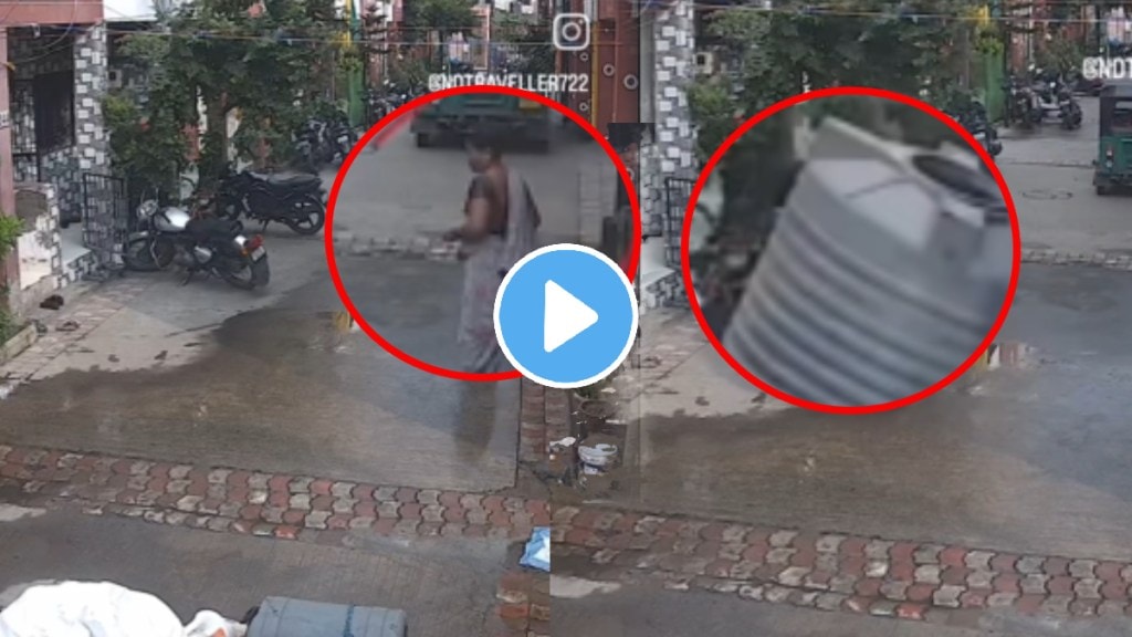 Shocking A large tank of water fell on the woman's head from the terrace video