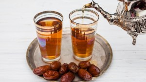 Khajoor Water benefits: रिकाम्या पोटी खजूर पाणी पिण्याचे आश्चर्यकारक फायदे; जाणून घ्या कसे बनवायचे?