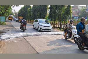 Kaveri Chowk in Dombivli MIDC is prone to accidents due to hawkers traffic and vehicles in chowk