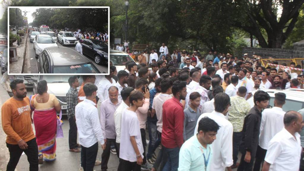 candidates staged show while filing their nomination papers for assembly election which led to traffic jams