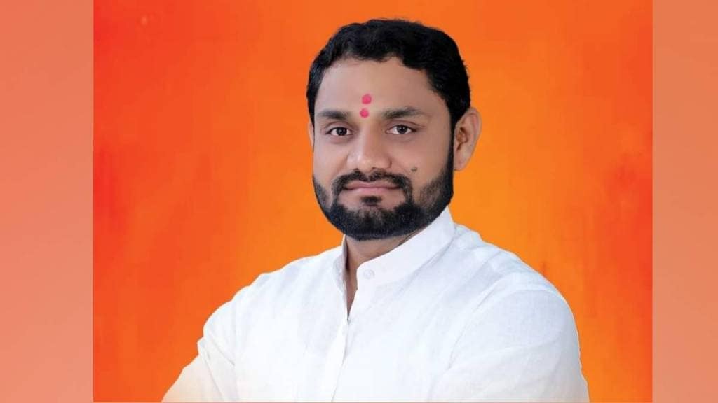 chandrapur mns district president Mandeep Rode has cheated chief Raj Thackeray