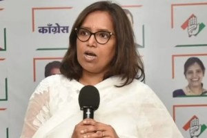 varsha gaikwad criticized shinde govt