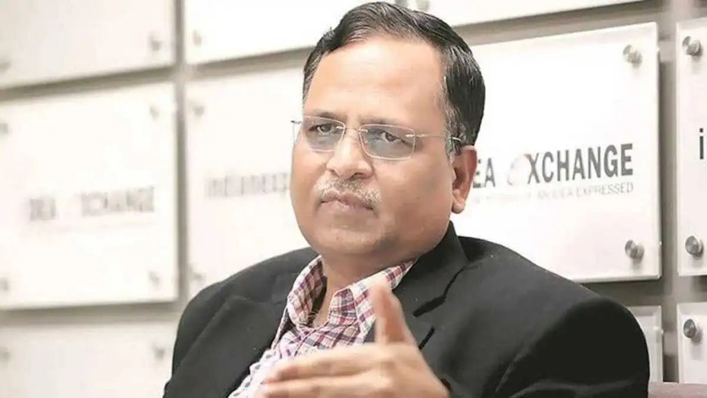 delhi court grants bail to satyendar jain