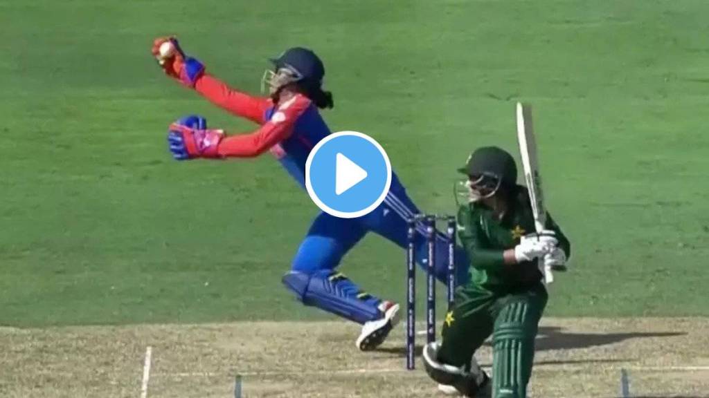 IND W vs PAK W Richa Ghosh One handed Stunner Catch