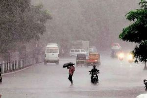 According to the forecast of the Meteorological Department heavy rain fell on Monday