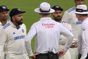 Rohit Sharma Argues With Umpire as They Stop Match Due to Bad Light in IND vs NZ Test Watch Video