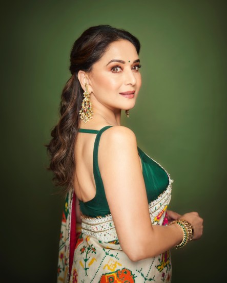 madhuri dixit saree look