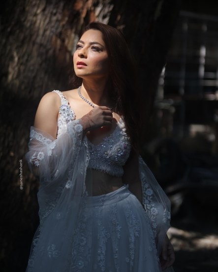 sonalee kulkarni white lehenga look