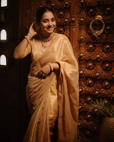 sayali sanjeev saree look, kanjivaran saree