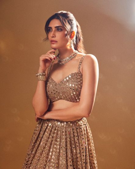 Diwali Look, Karishma Tanna Diwali Look Photos, Karishma Tanna, Karishma Tanna Latest photoshoot