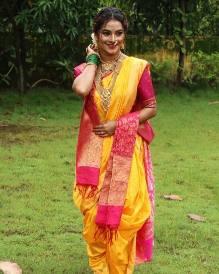 Shardiya Navratri Yellow Colour Saree Look