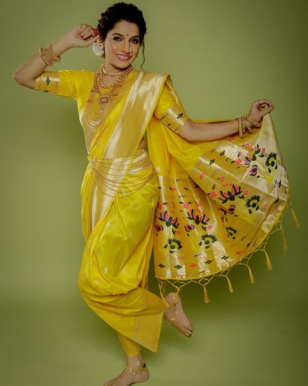 Shardiya Navratri Yellow Colour Saree Look