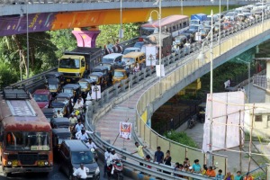 Traffic jam due to Tembhinaka Devi arrival procession