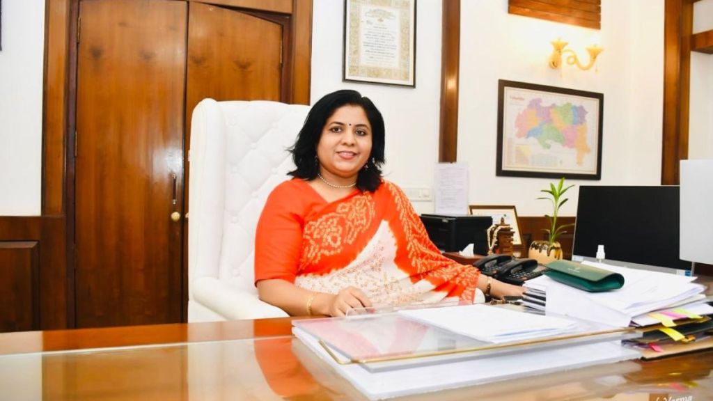 Divisional Commissioner of Nagpur Vijayalakshmi Bidri