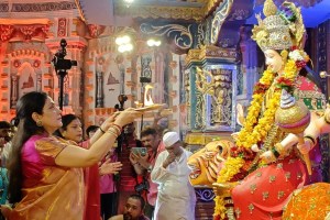 Rashmi Thackeray, Maha Aarti, Tembhinaka,