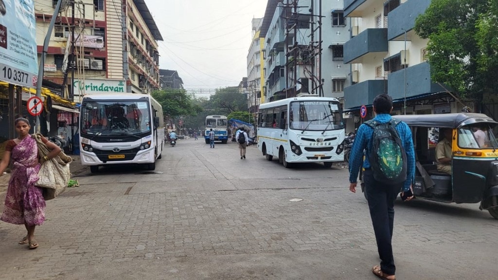 Phadke road closed for traffic, Dombivli,