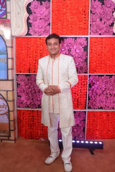 Zee Marathi Award 2024 Red Carpet Look