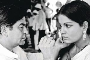 Zeenat Aman And Raj Kapoor