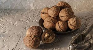 WALNUT BENEFITS: एका दिवसात किती अक्रोड खावे? हृदयरुग्णांना होऊ शकतात ‘हे’ फायदे; वाचा तज्ञांचा सल्ला