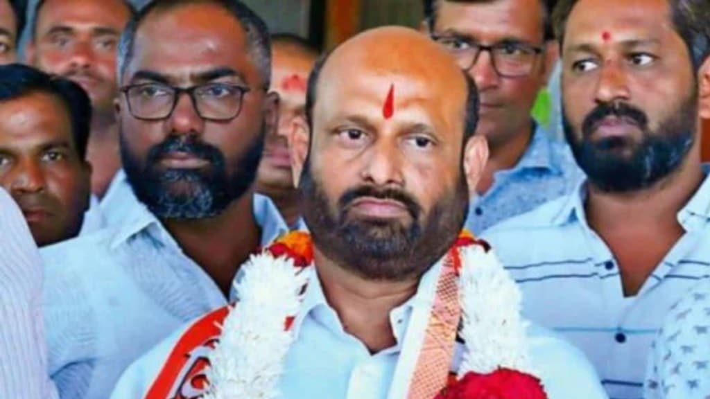 gauri lankesh murder accused removed from shiv sena after eknath shinde steps