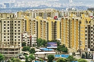 Loksatta vasturang Skyscrapers are preferred in Pune news