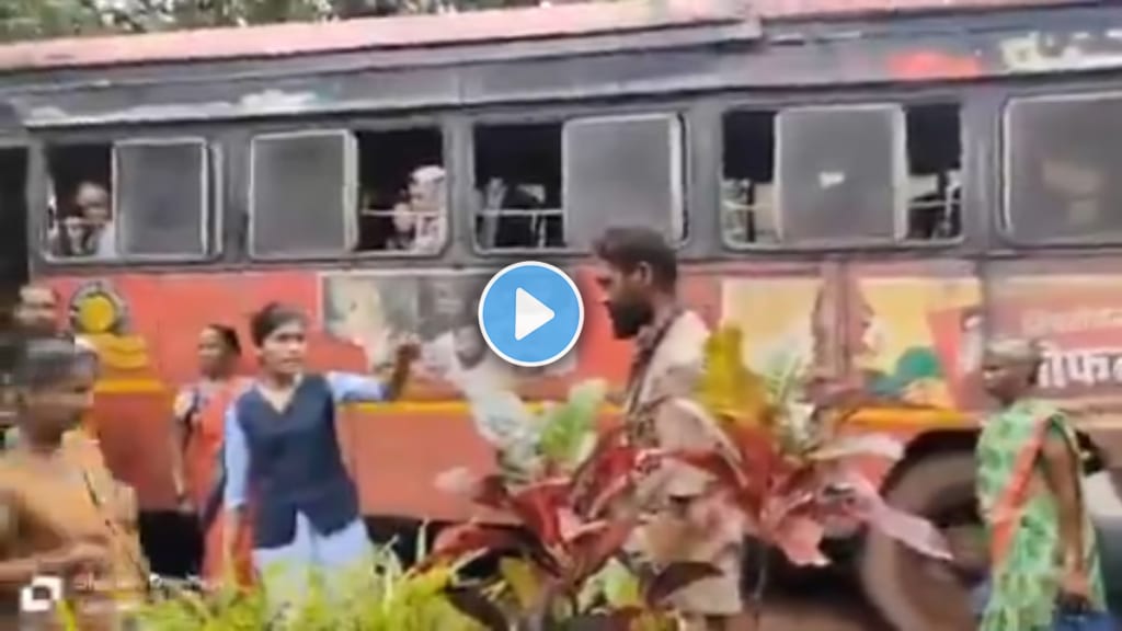 viral video two girl students beat st bus conductor with slippers for molestation in ratnagiri