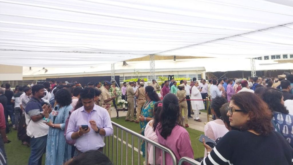 Crowd in NCPA for Ratan Tatas funeral