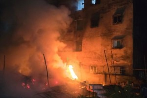 massive fire broke out in a warehouse in a residential building in nalasopara