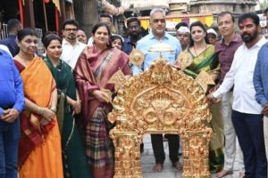 gold-plated prabhawal offered to Mahalakshmi