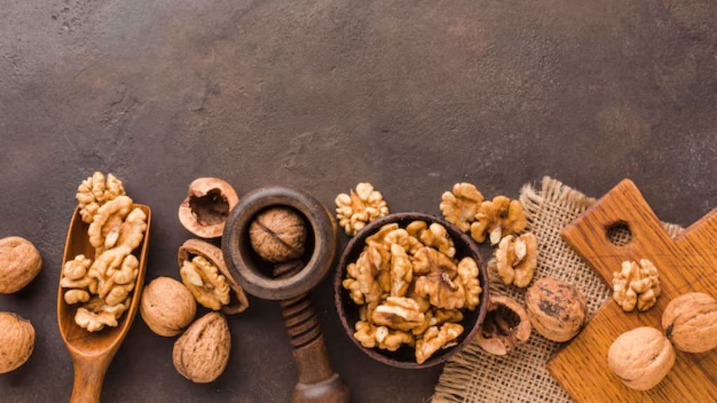 walnuts | Walnut | health benefits of walnuts | Walnuts benefits for heart patients how much walnuts eat per day | walnuts nutrition | walnuts price | dried fruit | health tips,