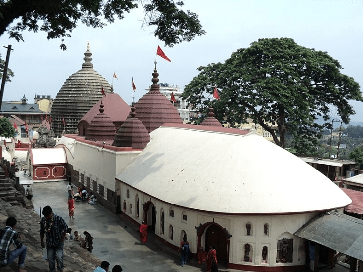 Maharashtra CM Eknath Shinde offers prayer at Guwahati’s Kamakhya Devi temple