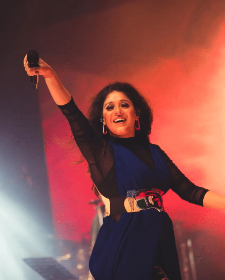 Sunidhi Chuahan Latest, New Look, Live Performance Photos 