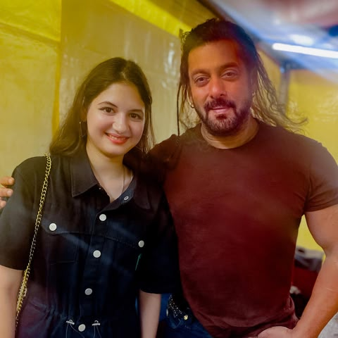 harshaali malhotra with salman khan 