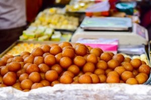 Nagpur sweets, Consumers looted by sweets sellers,