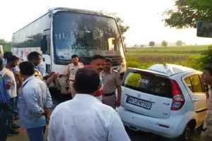 Three people died after a car hit Shivshahi in Jalgaon district nashik