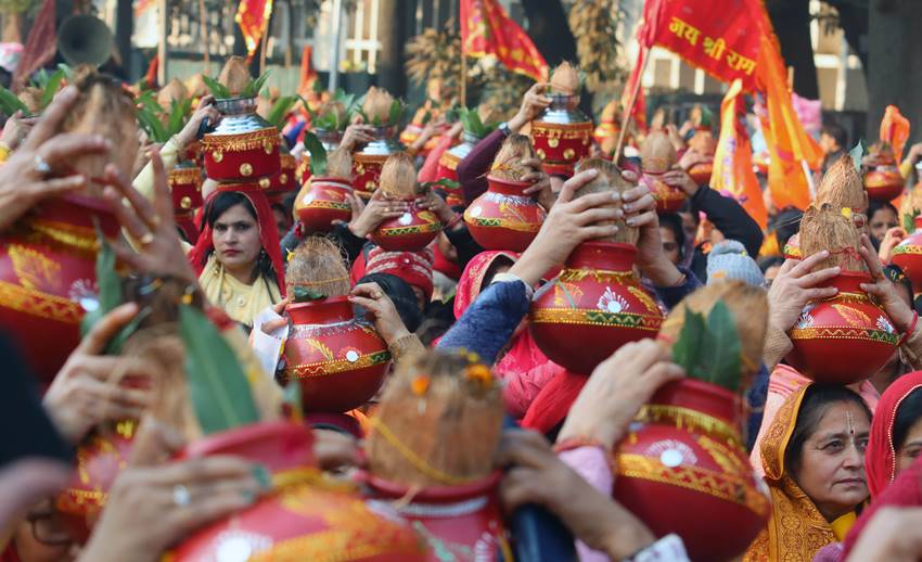 Kalash Sthapana auspicious things