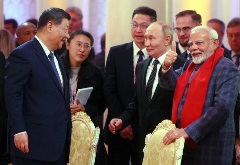 Xi Jinping and Narendra Modi BRICS Summit Viral Photo